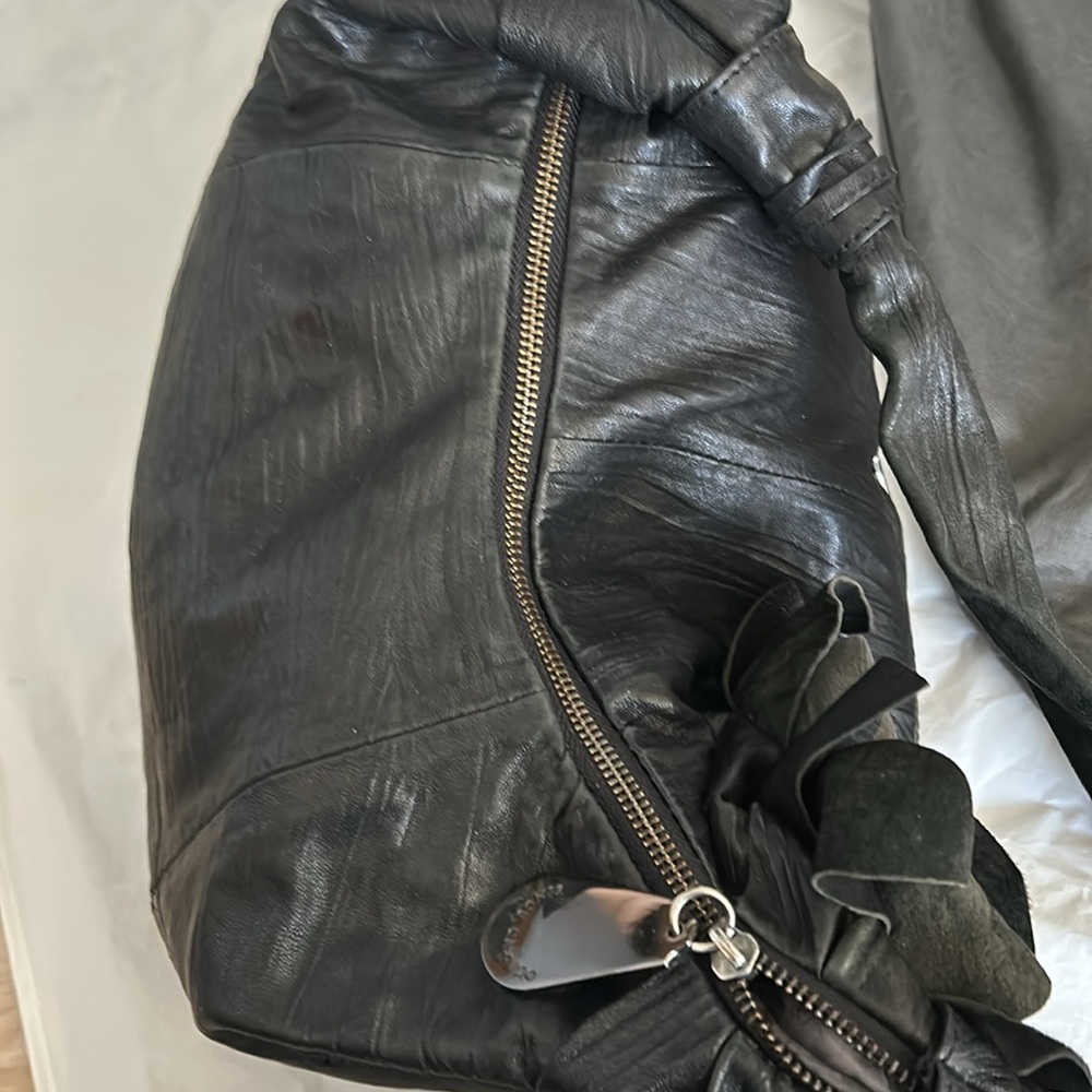 Vince Camuto Handbag & Dust Cover - Picture 8 of 16